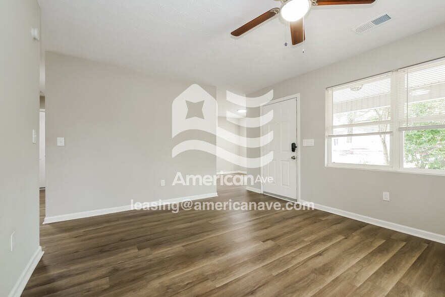 Building Photo - 611 Brown Ave