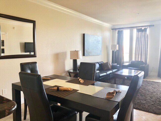 Building Photo - **MOVE-IN-SPECIAL $500 OFF 1st MO RENT** M...