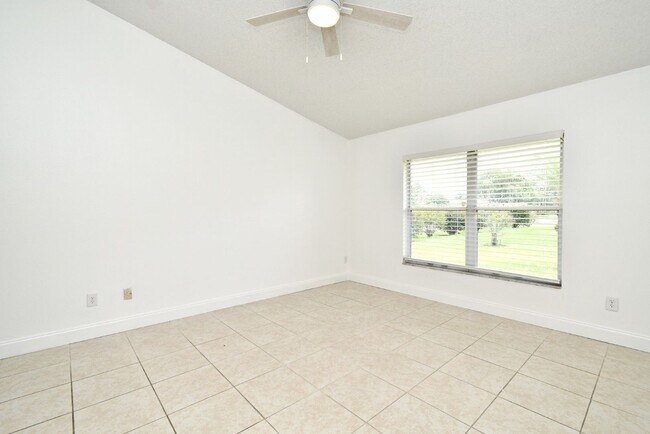 Building Photo - 1,850 Sq Ft 3-Bed, 2-Bath Orlando Home – L...