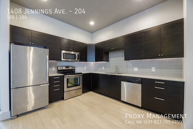 Building Photo - 1408 S Jennings Ave