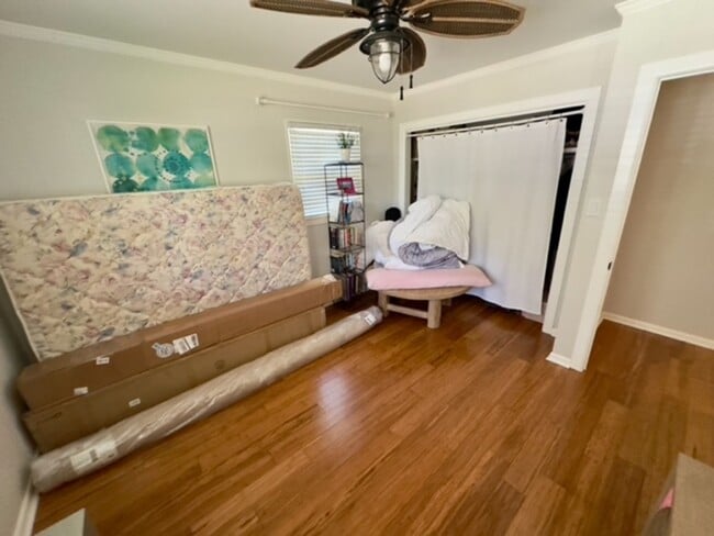 Building Photo - Single Family beauty in Greenville Sound