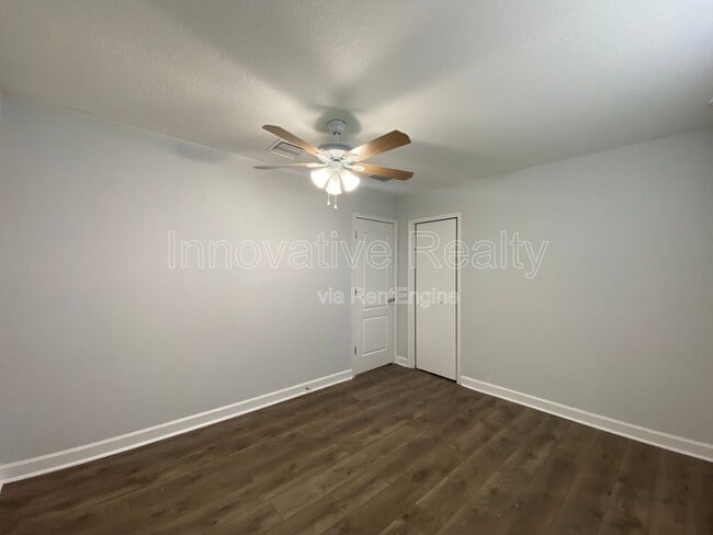 Building Photo - 1913 Thetford Cir