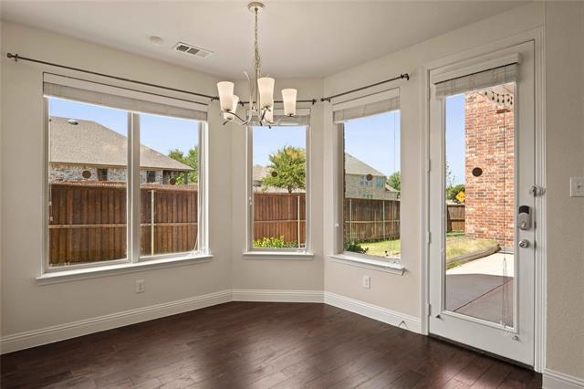 Building Photo - 4524 Del Rey Ave