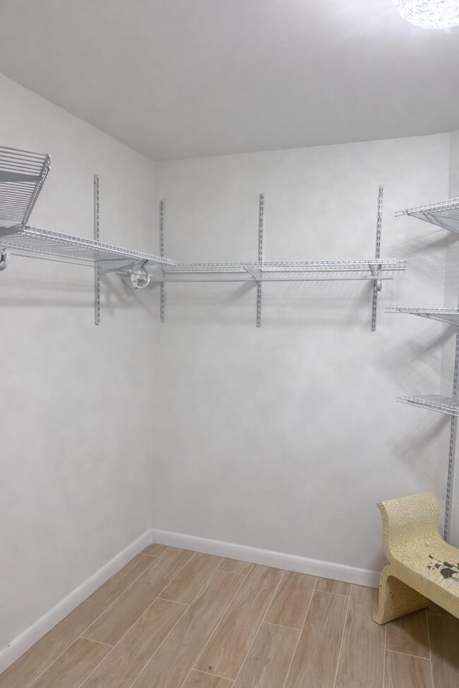 Building Photo - 2900 NE 14th Street Causeway