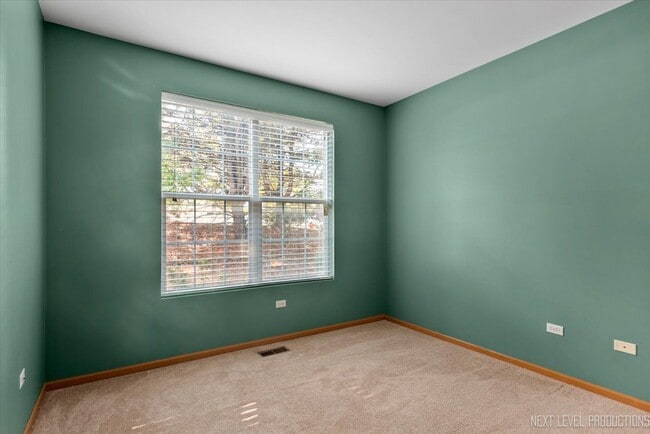 Building Photo - 611 Waterview Ct