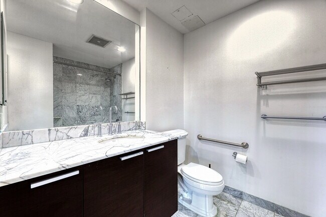 Building Photo - 8100 River Rd