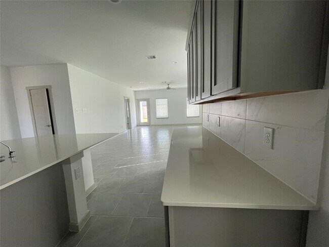 Building Photo - 28939 Lupo River Ct