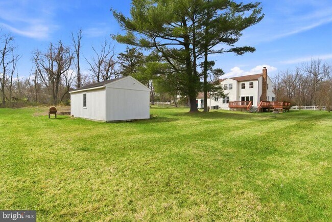 Building Photo - 20040 Bobwhite Ln