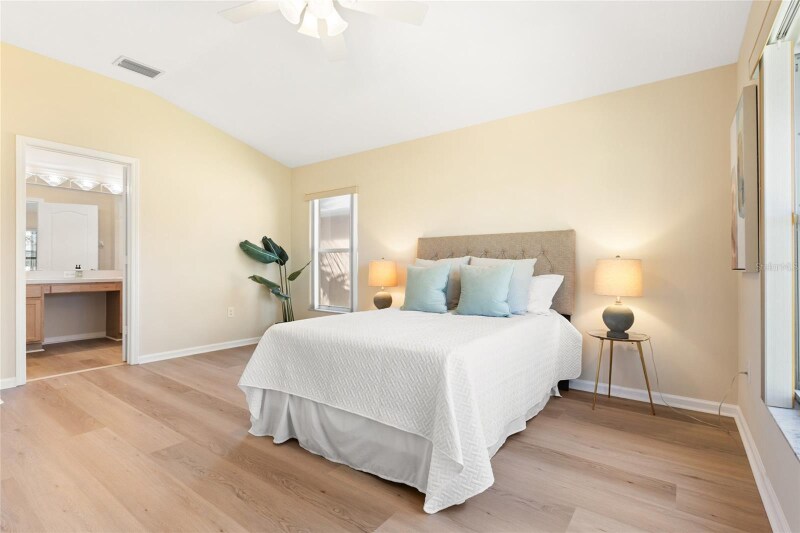 Building Photo - 5105 Gato Del Sol Cir