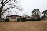 Building Photo - Spacious 3-Bedroom Home in South Tyler – A...