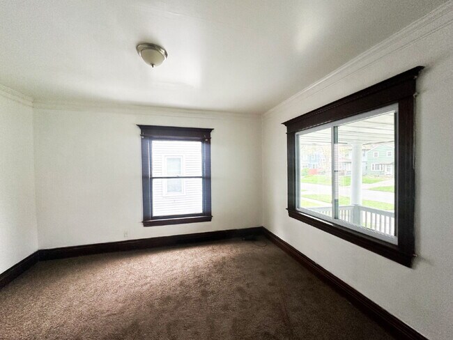 Building Photo - Spacious 1-Bedroom Apartment – $1,050/Month