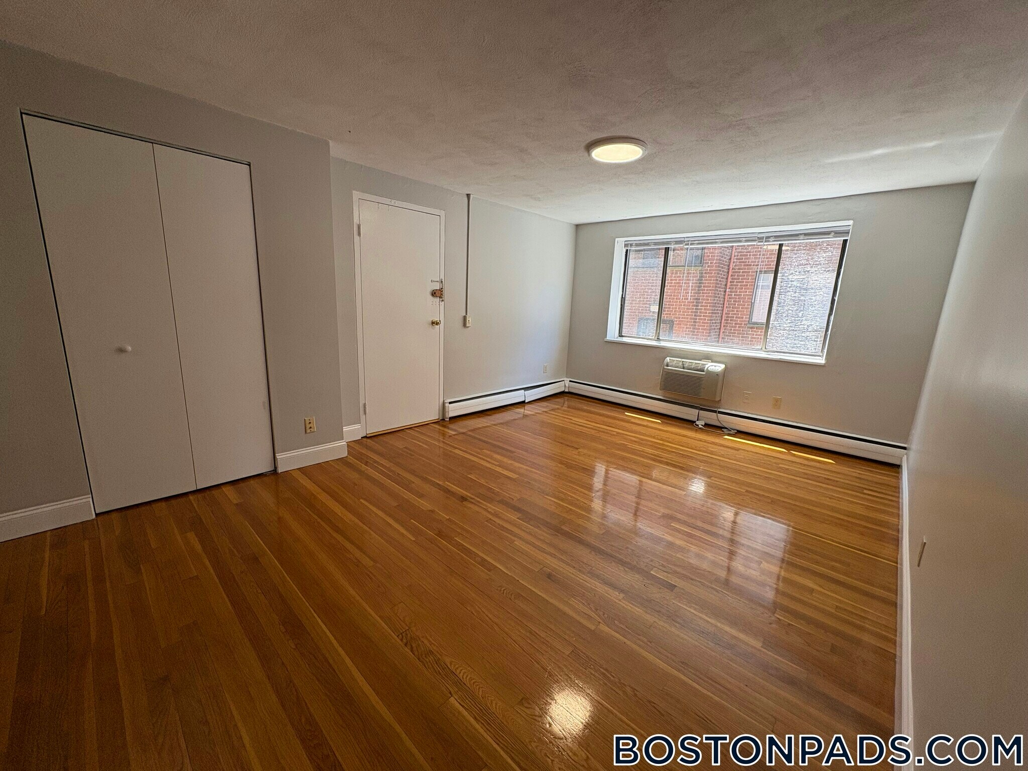 Building Photo - 230 Babcock St