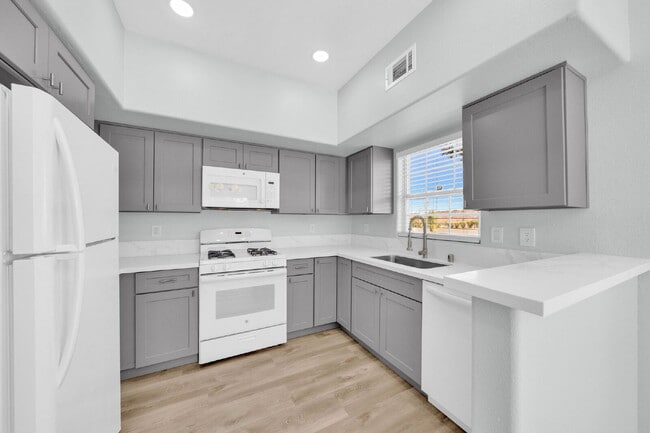 Building Photo - 520 Arrowhead Trail