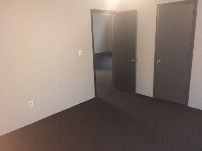 Building Photo - 290-330 N 3rd St