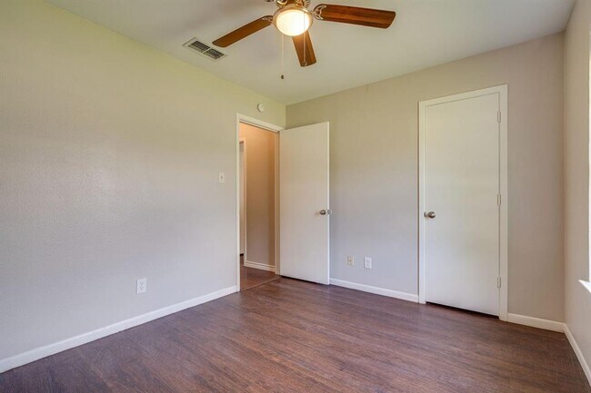 Building Photo - 2500 Quail Ridge Dr