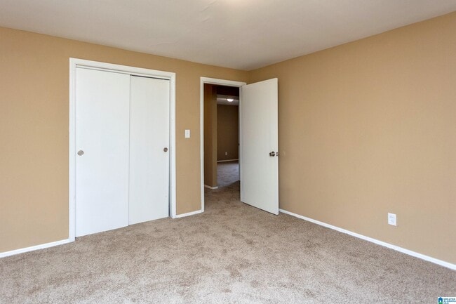 Building Photo - 1032 26th Ave N