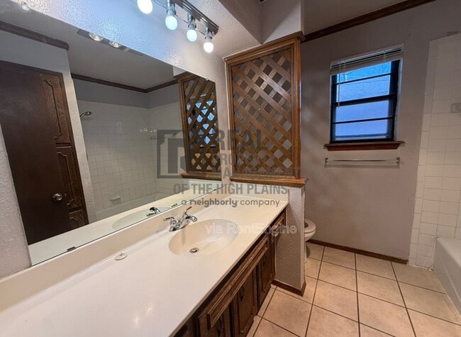 Building Photo - 7700 Cervin Dr