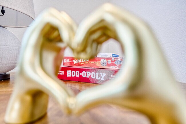 Building Photo - 909 W Eagle St