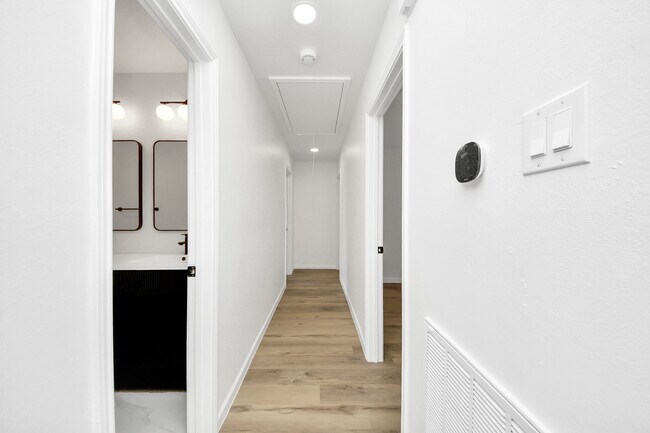 Building Photo - 3305 Avenue R