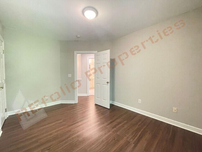 Building Photo - 413 Perry Creek Dr