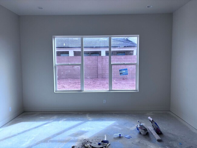 Building Photo - Brand New Ivory Home close to Sand Hollow