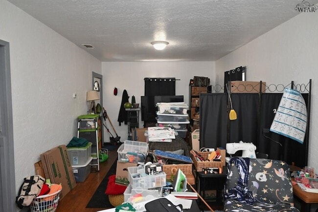 Building Photo - 1714 7th St