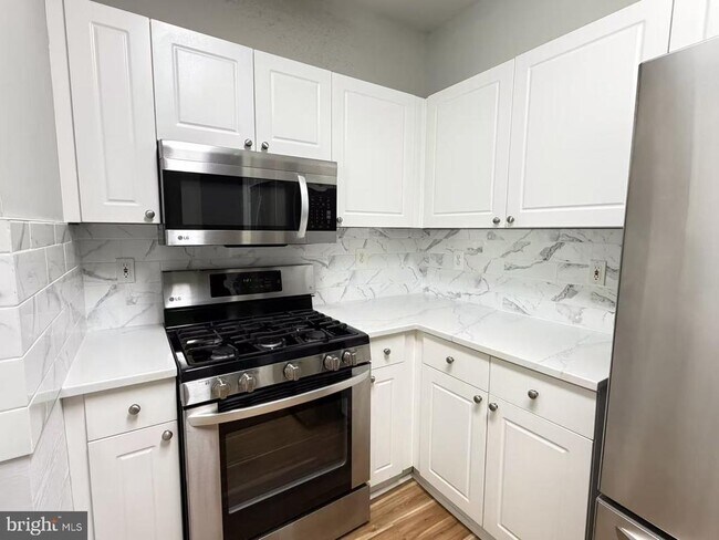 Building Photo - 11353 Aristotle Dr