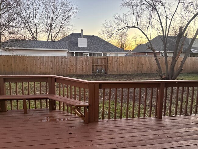 Building Photo - 3402 W Center St