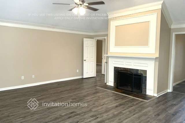 Building Photo - 2113 Pleasant Valley Dr