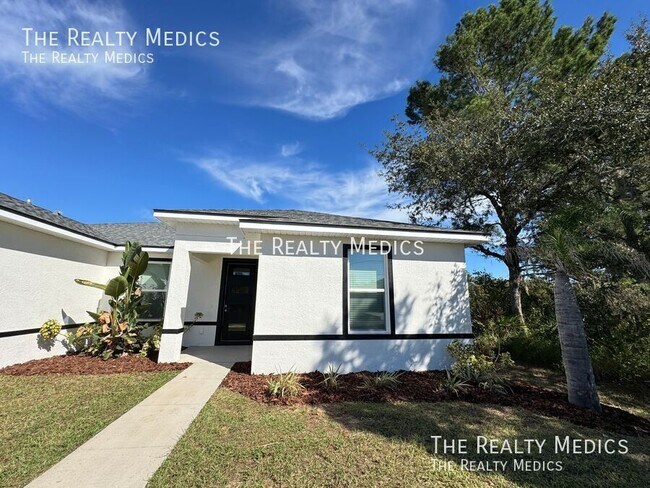 Building Photo - 205 Hibiscus Ln