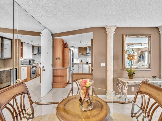 Building Photo - 4505 S Ocean Blvd