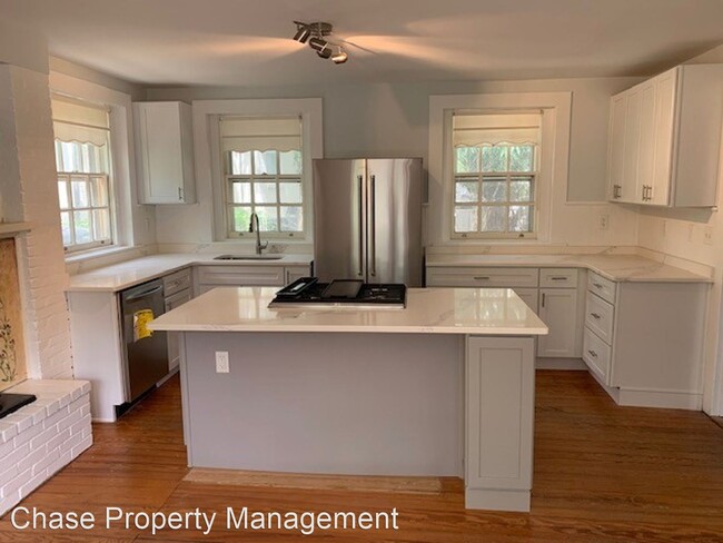 Building Photo - 4 br, 2.5 bath House - 11 Randall Court