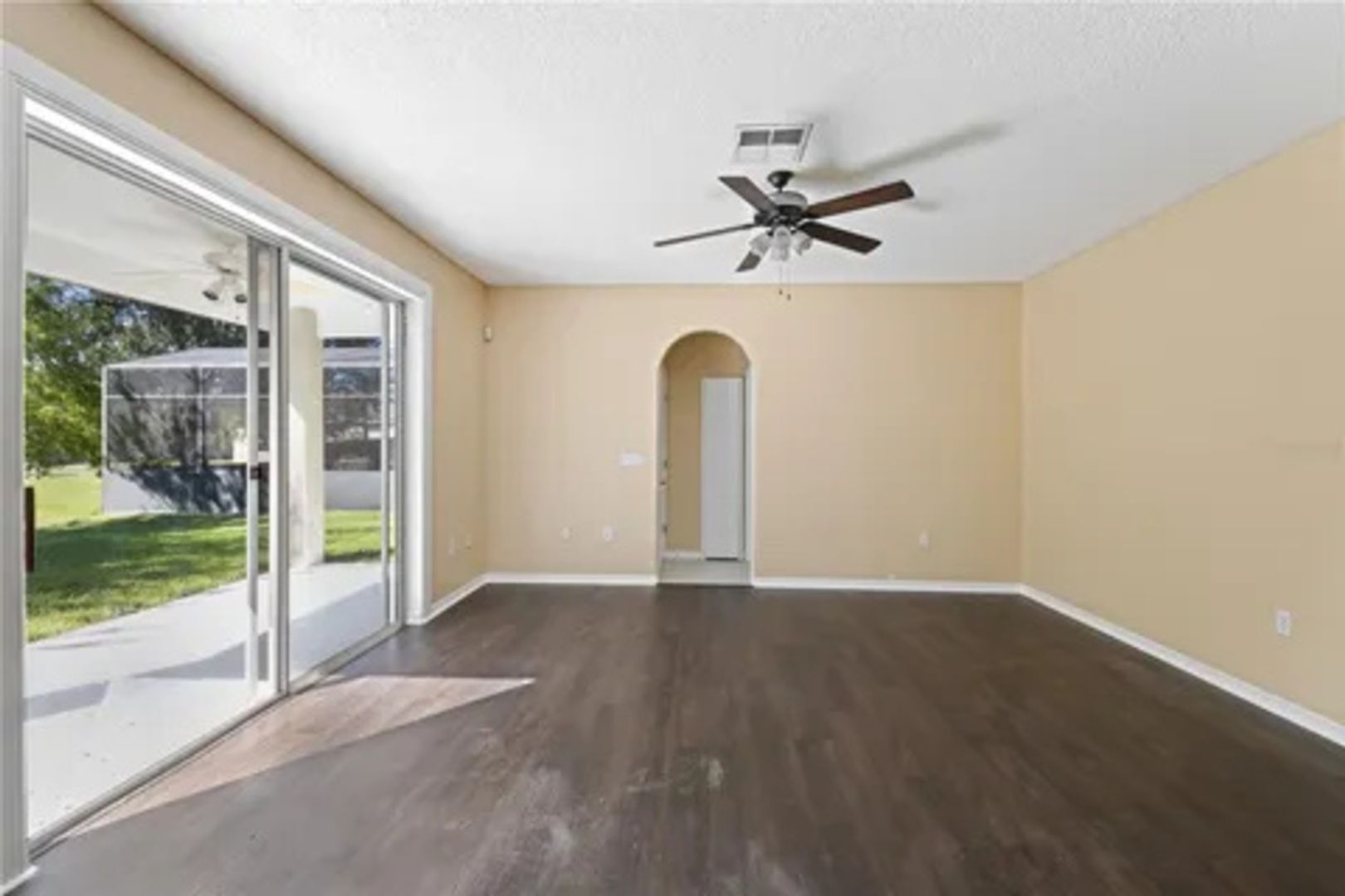 Building Photo - 14535 Lake Underhill Rd