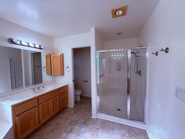 Building Photo - 85 Alta Vista Dr