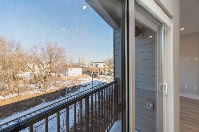 Building Photo - 201-205 Randolph Ave