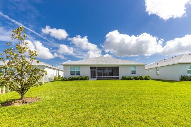 Building Photo - 10372 SW Green Turtle Ln