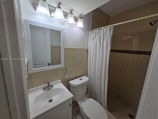 Building Photo - 16650 SW 141st Ct