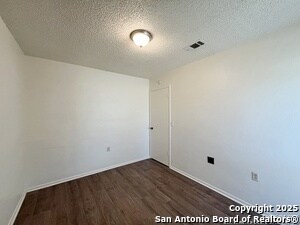 Building Photo - 117 Meadow Way