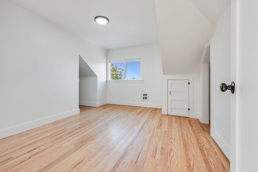 Building Photo - 1238 12th St