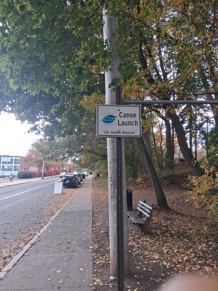 East Rock Canoe Launch - 261 View St