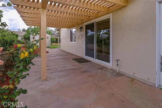 Building Photo - 5319 Vista Montana