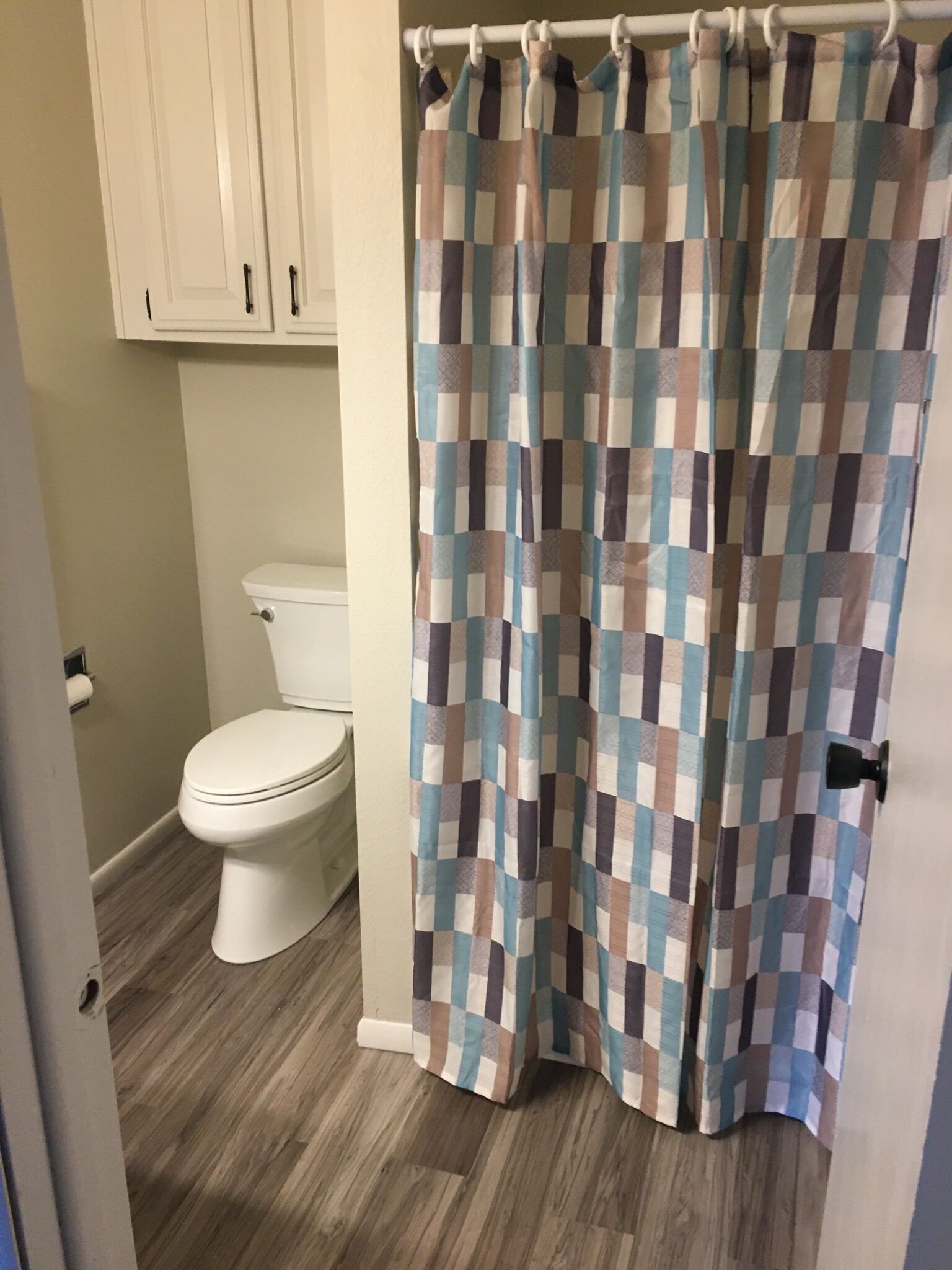 Master Bath with walk-in shower - 4715 SE Adams Blvd