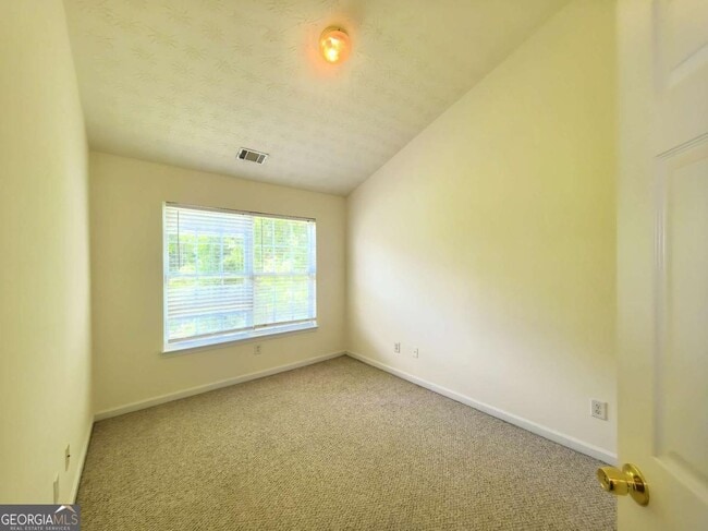 Building Photo - 619 Kenridge Way