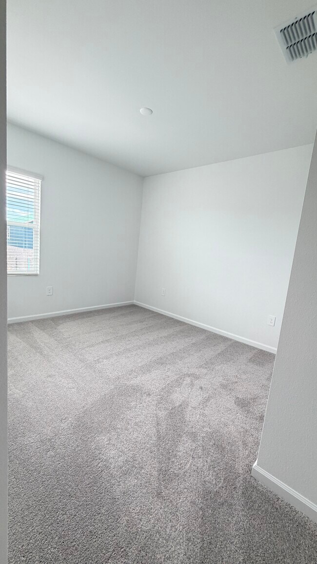Building Photo - 6061 Meditation Dr