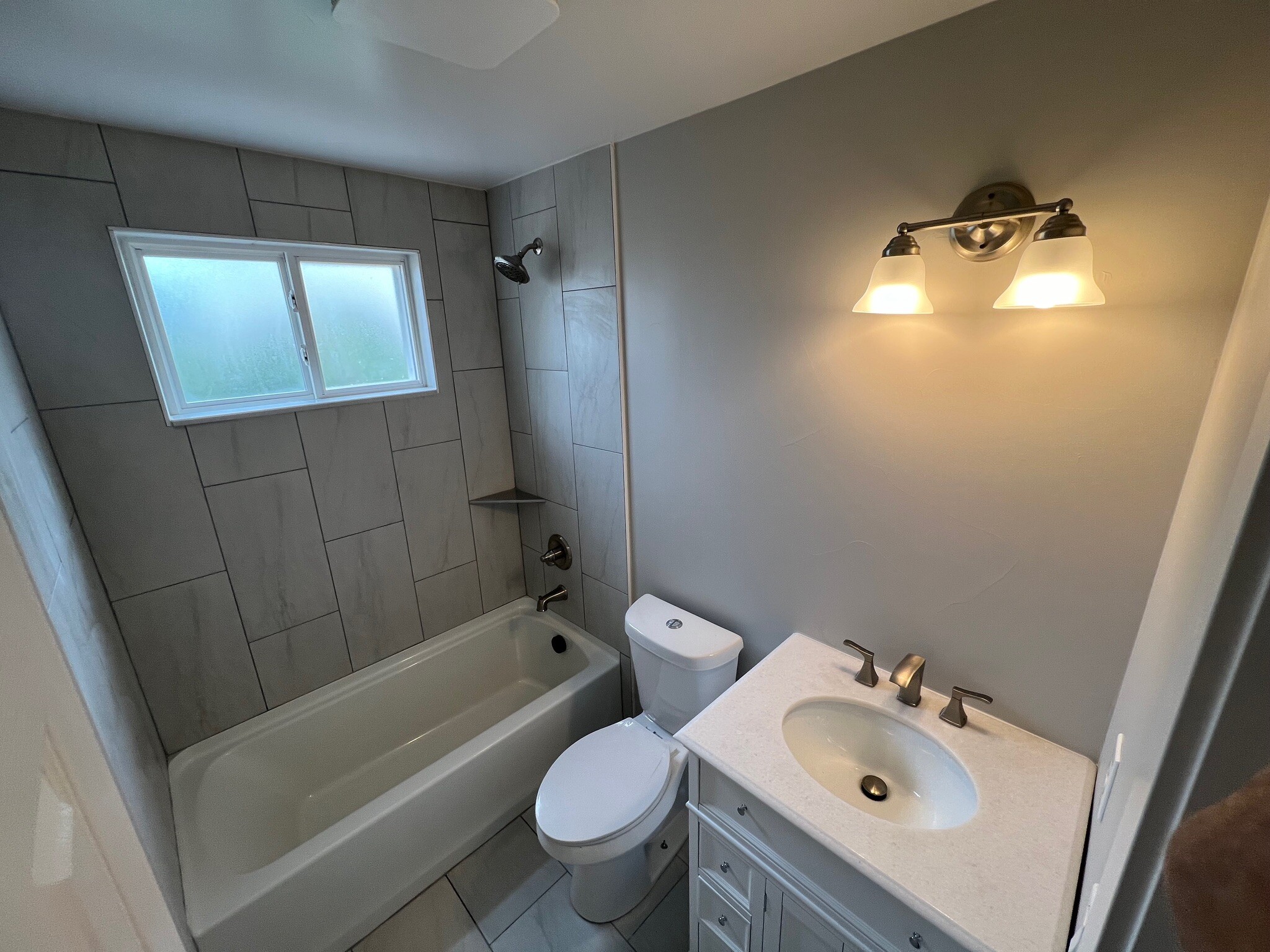 Second Bathroom - 425 S Oak St