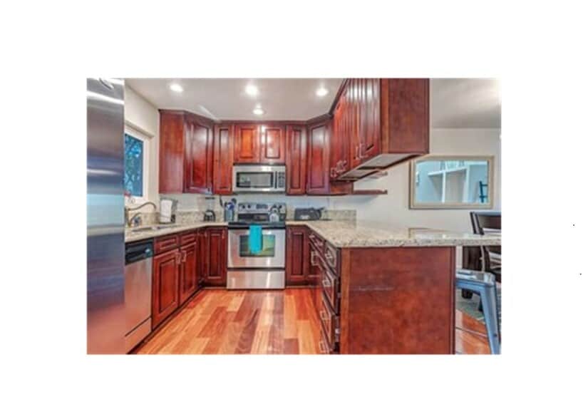 Building Photo - 3843 Riviera Dr