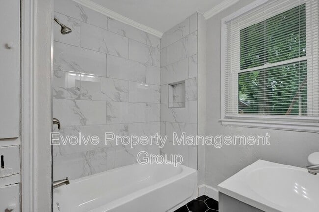 Building Photo - 4089 Tutwiler Ave
