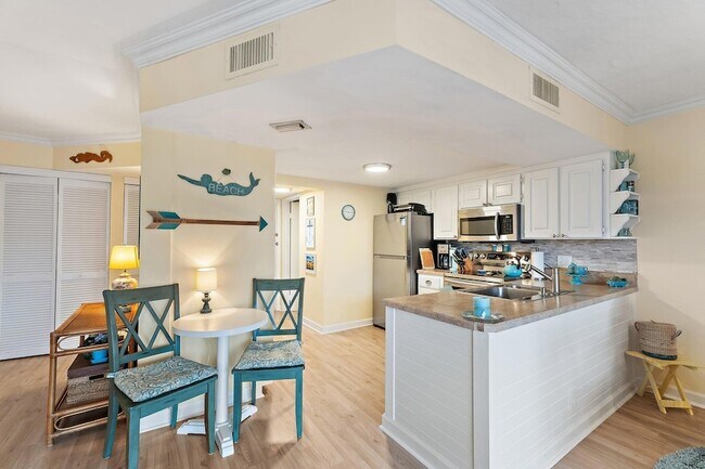 Building Photo - 1605 S US Hwy 1