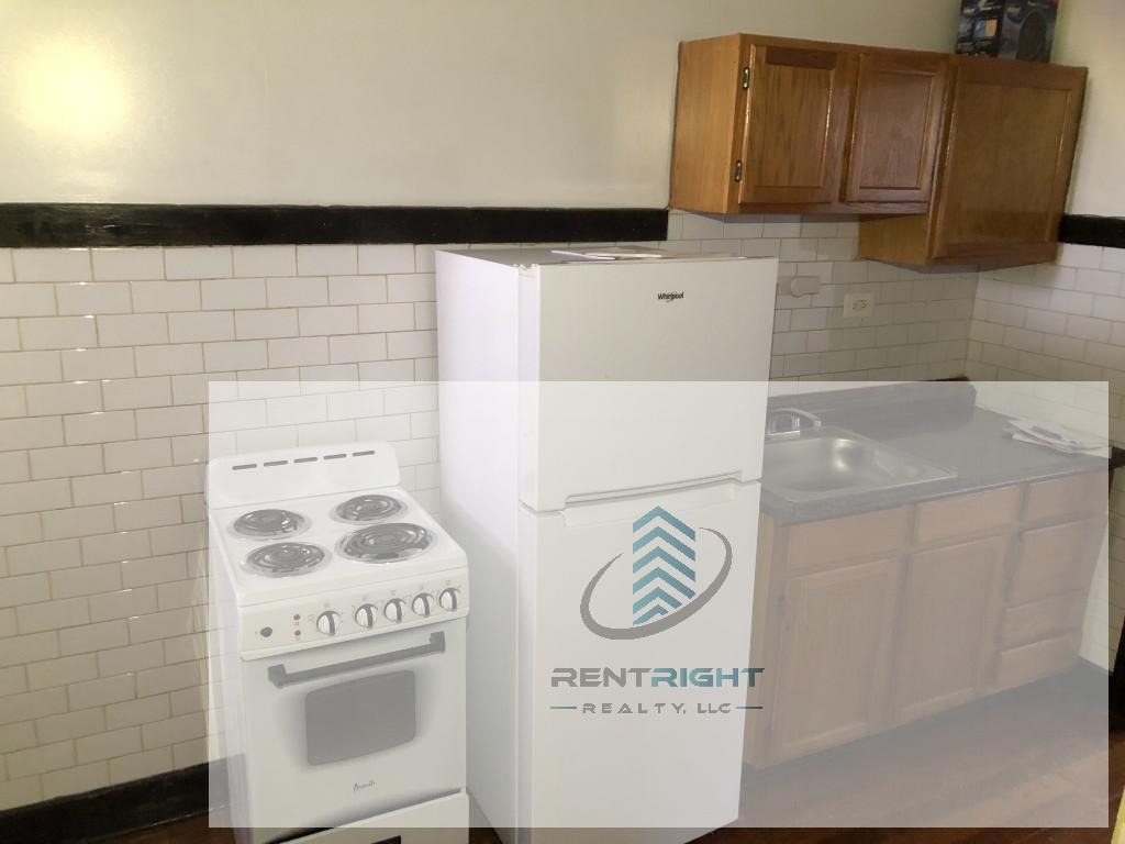 Building Photo - 4645 N Elston Ave