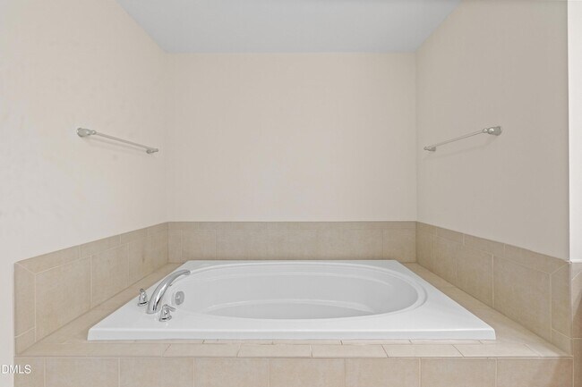 Building Photo - 227 Mayfield Dr